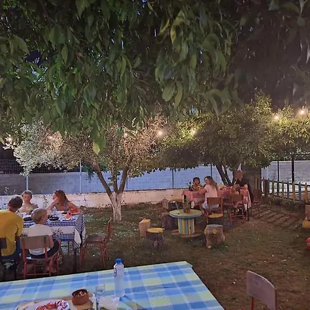 Shuaipaj 招待所 Saraqinishte