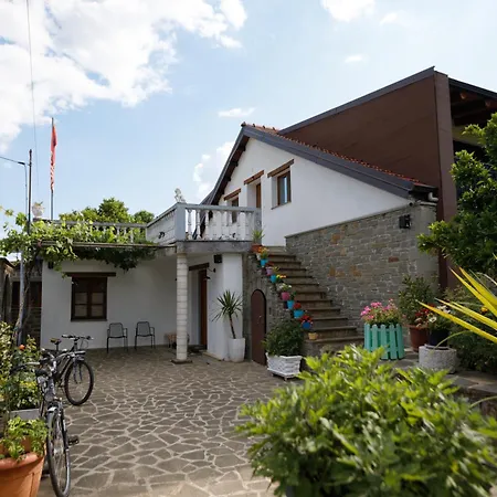 Shuaipaj Guest house Saraqinishte